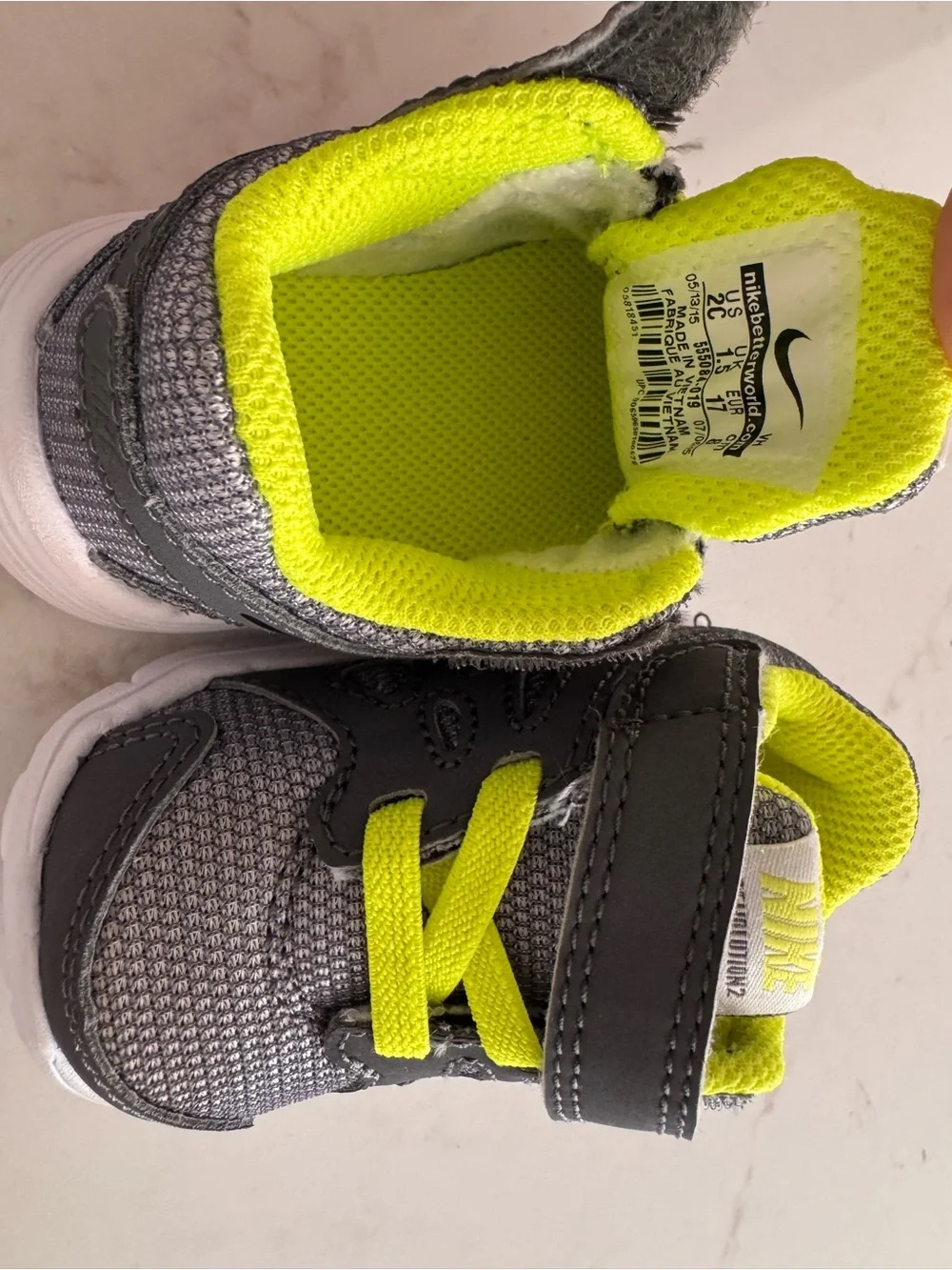 Nike Kids Gray & Neon Yellow Hook-and-Loop Athletic Sneakers